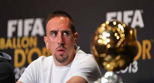 رئيس بايرن: هناك مؤامرة لحرمان ريبيري من الكرة الذهبية